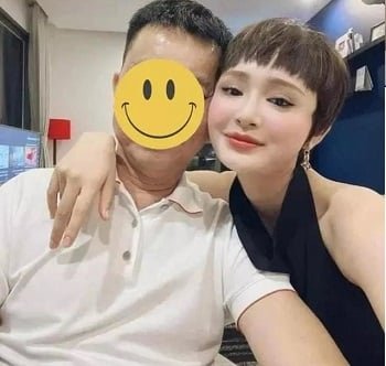 ขอให้สนุกกับสาว ๆ ที่มีหน้าอกสุดเซ็กซี่