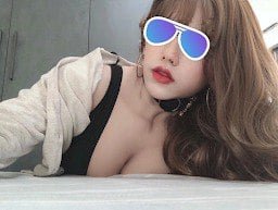 น้องชายบดขยี้น้องสาวของเขาลงและ Kra เลียหีสุดขีดของเธอ