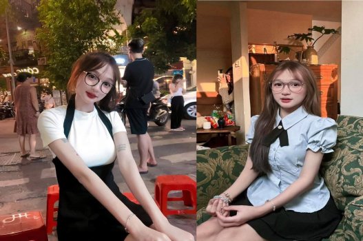 นักเรียนที่ไร้เดียงสาแสดงหน้าอกของเธอ