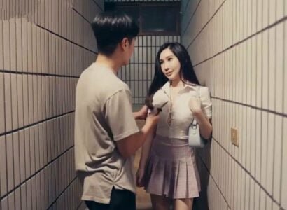 แม้ว่าคนรวยจะอิจฉา แต่ผู้ชายคนนั้นก็หลงใหลในสาวสวย